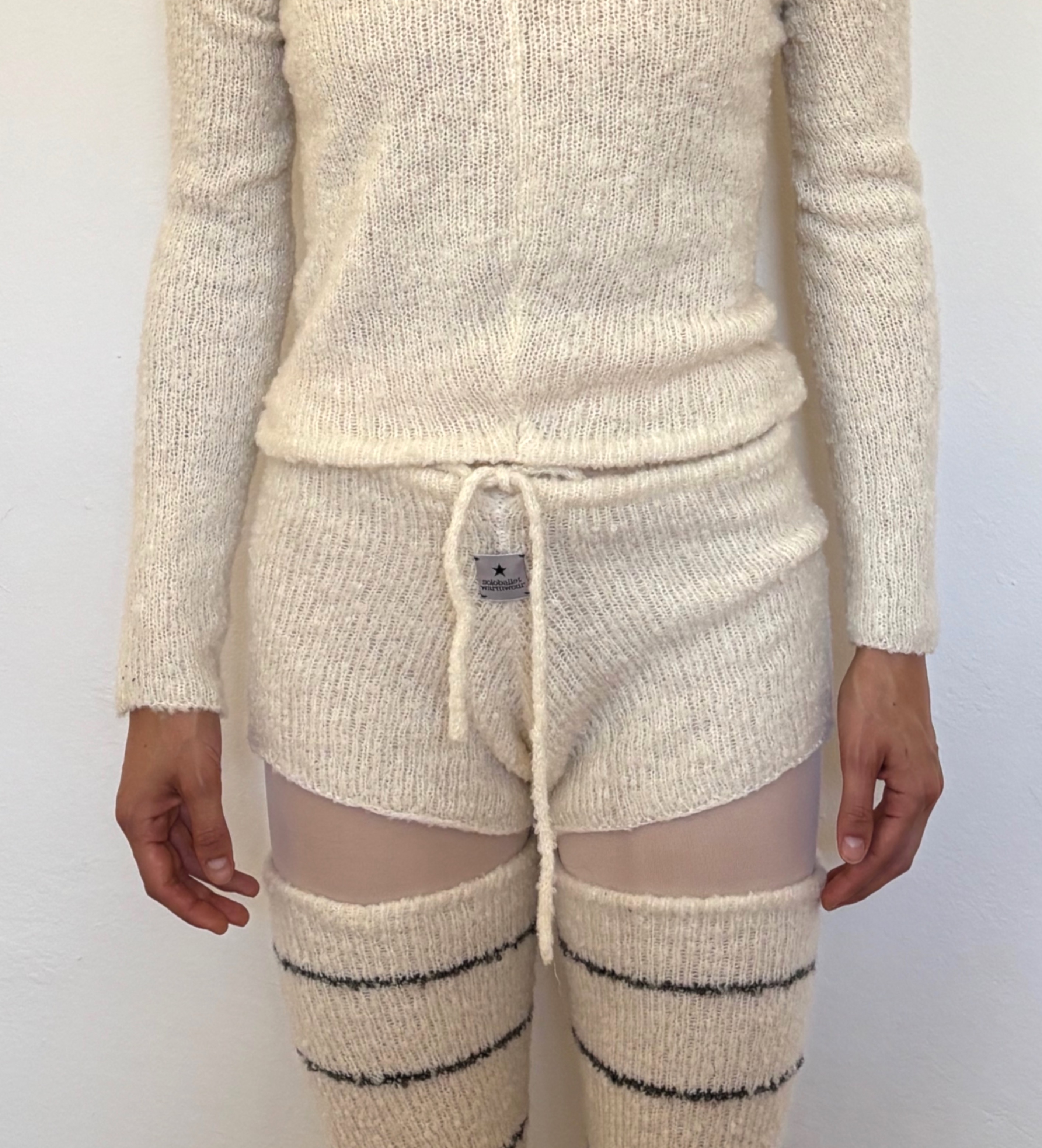 Warm-up shorts Oslo for woman and for man · 70% organic wool · 26% alpaca · 4% polyamide